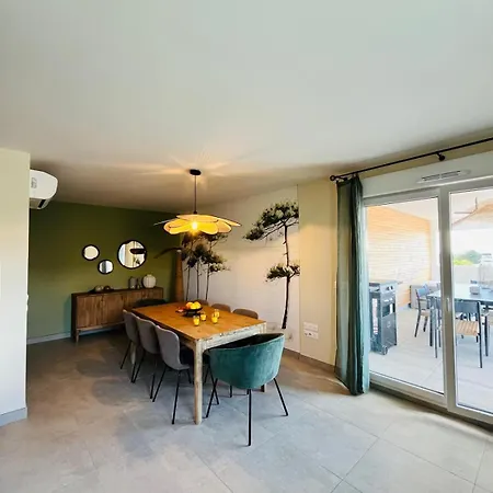 Naia Nig Appartement *